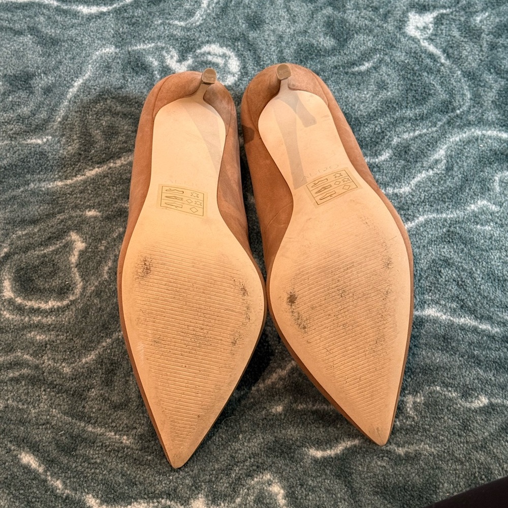 Neutral Suede Pointed Toe Pump - image 5